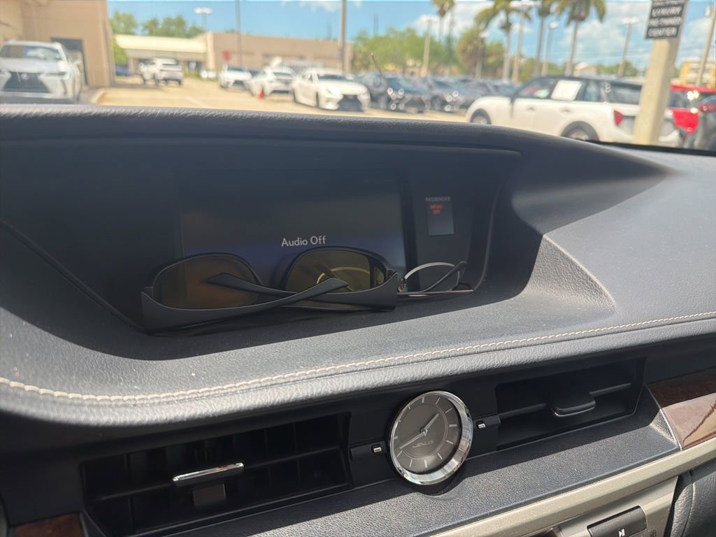 Used 2015 Lexus ES 350 w/ Premium Package image 21