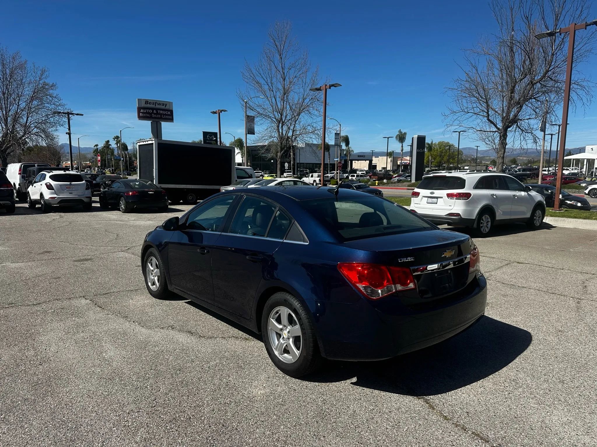 Used 2011 Chevrolet Cruze LT FWD image 3