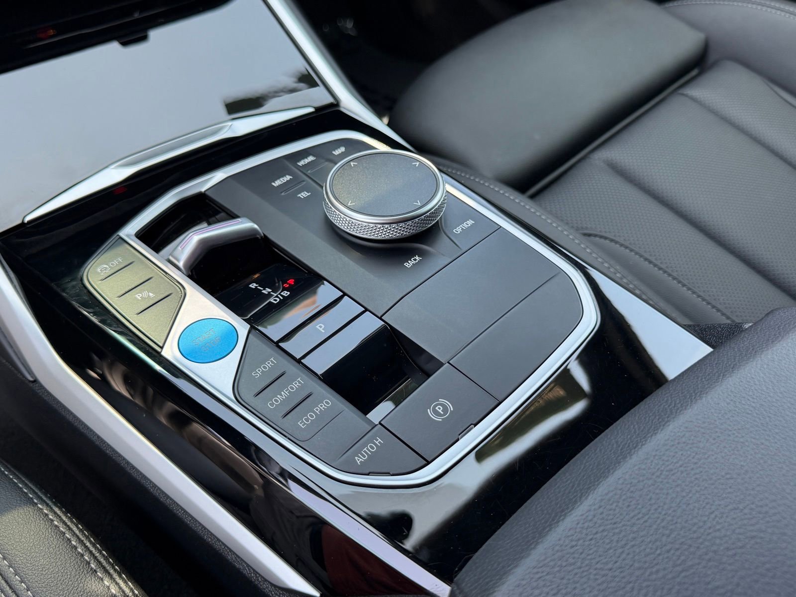 Certified 2023 BMW i4 eDrive40 w/ Premium Package RWD image 30