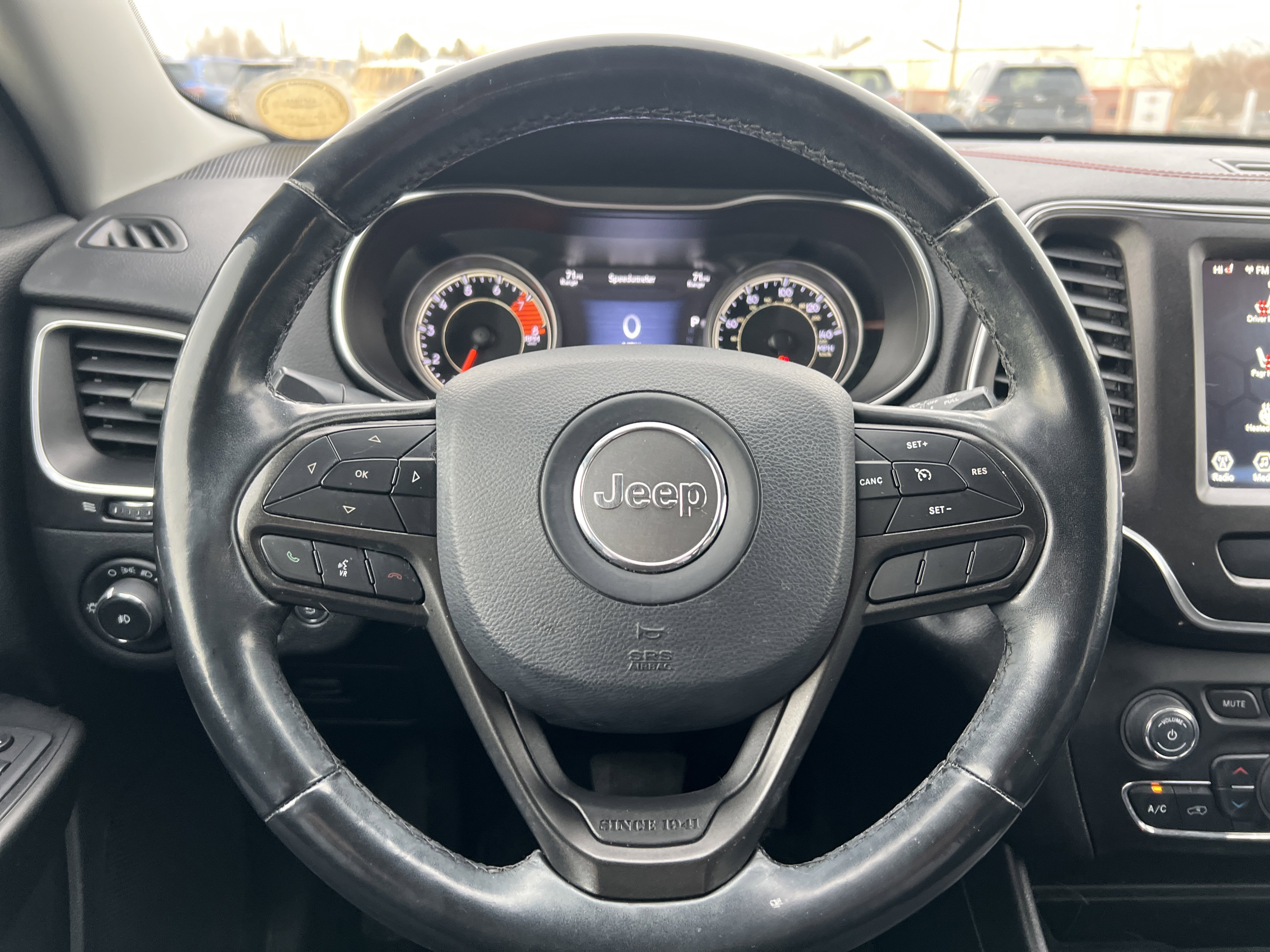 Used 2020 Jeep Cherokee Trailhawk w/ Comfort/Convenience Group image 26