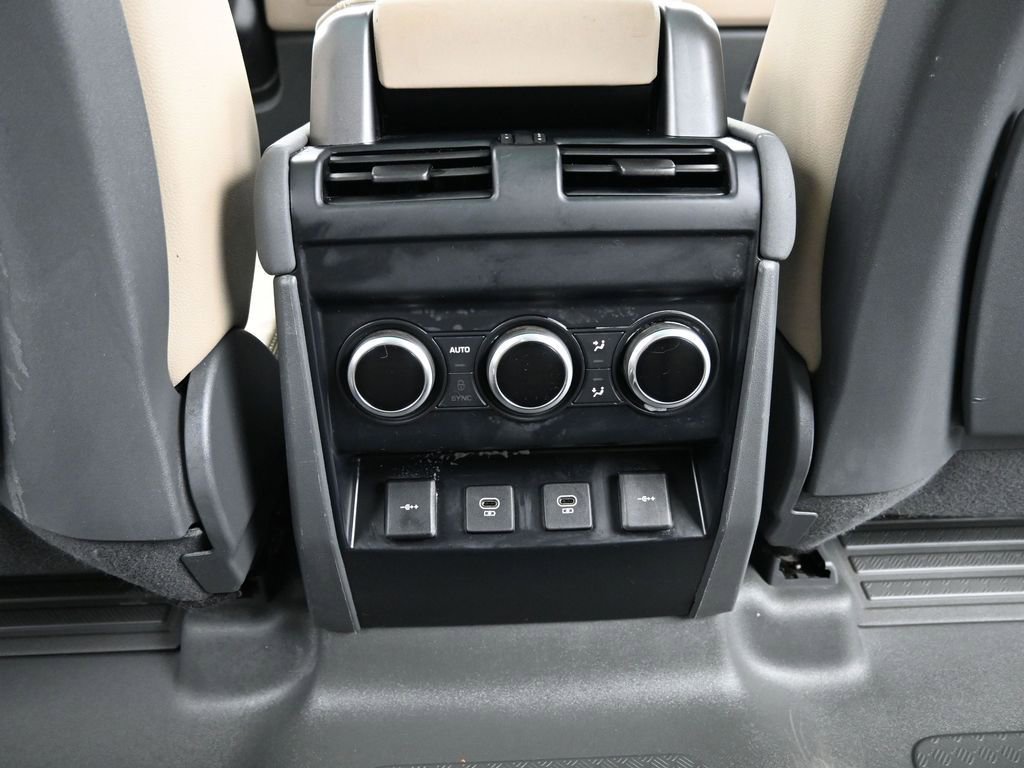 Used 2021 Land Rover Defender 110 SE image 19