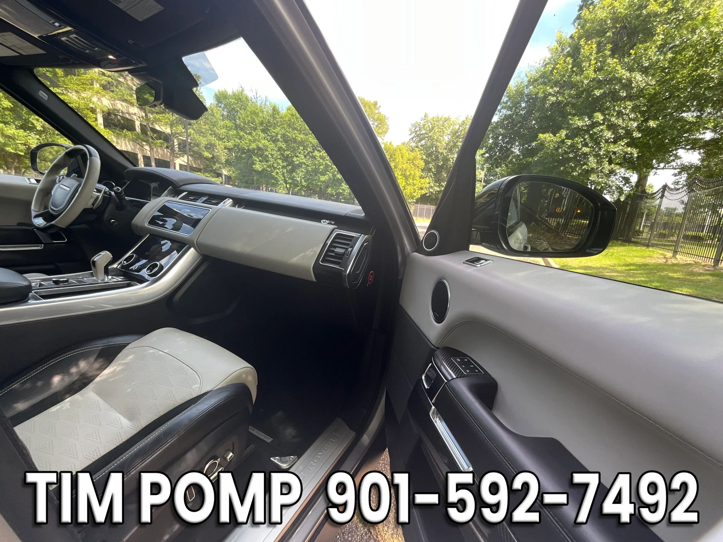 Used 2019 Land Rover Range Rover Sport SVR AWD/4WD image 26