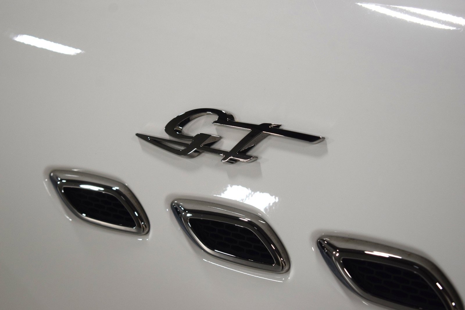 Certified 2022 Maserati Levante GT image 13