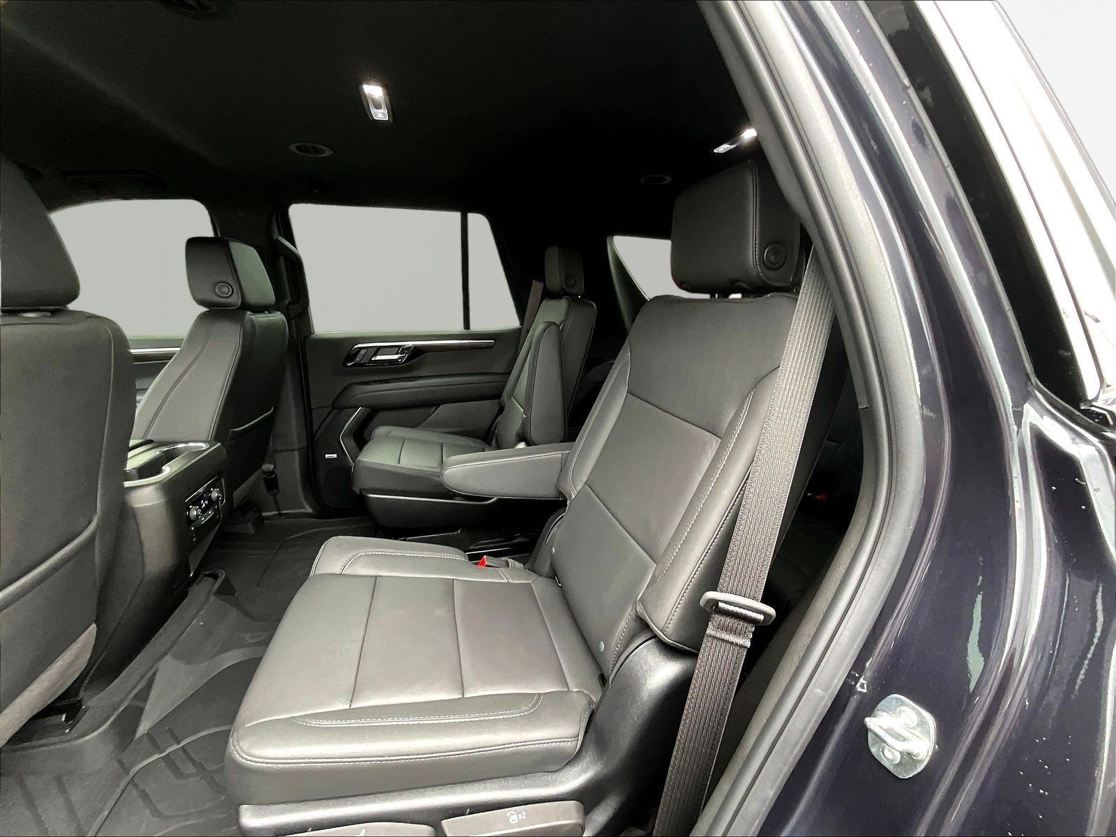 Used 2026 Chevrolet Tahoe Z71 w/ Comfort Package AWD/4WD image 22