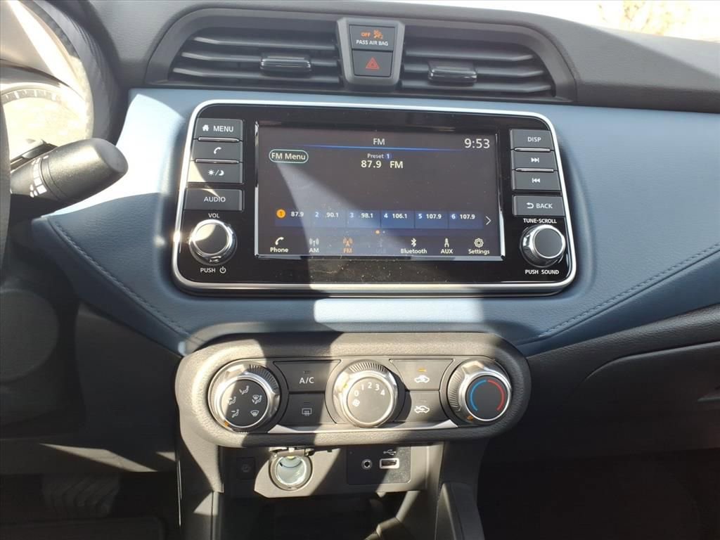 New 2025 Nissan Versa SV w/ Trunk Package FWD image 12