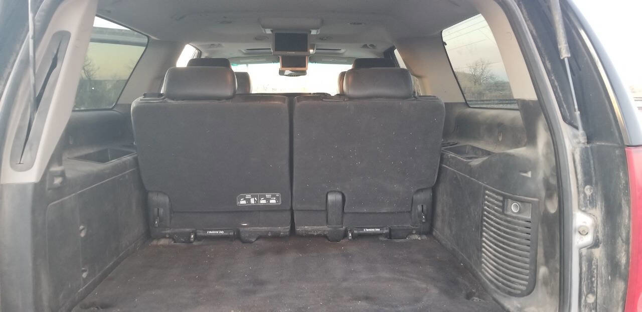 Used 2012 GMC Yukon XL SLT w/ SLT-2 Equipment Package image 12