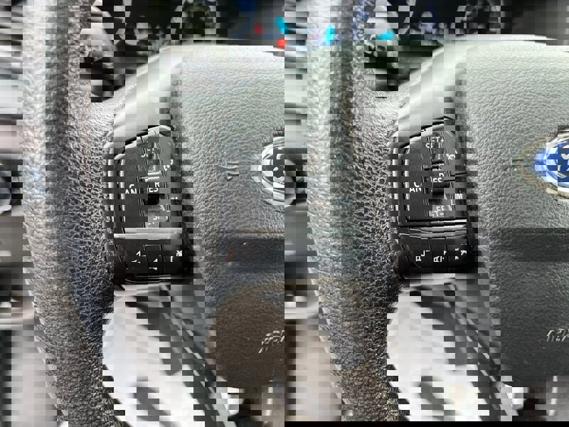 Used 2022 Ford E-Transit 148 High Roof Extended image 16