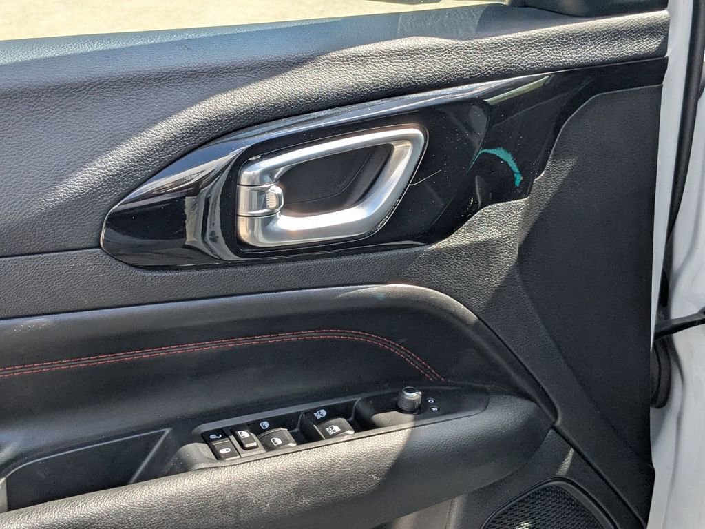 Used 2025 Jeep Compass Trailhawk image 9