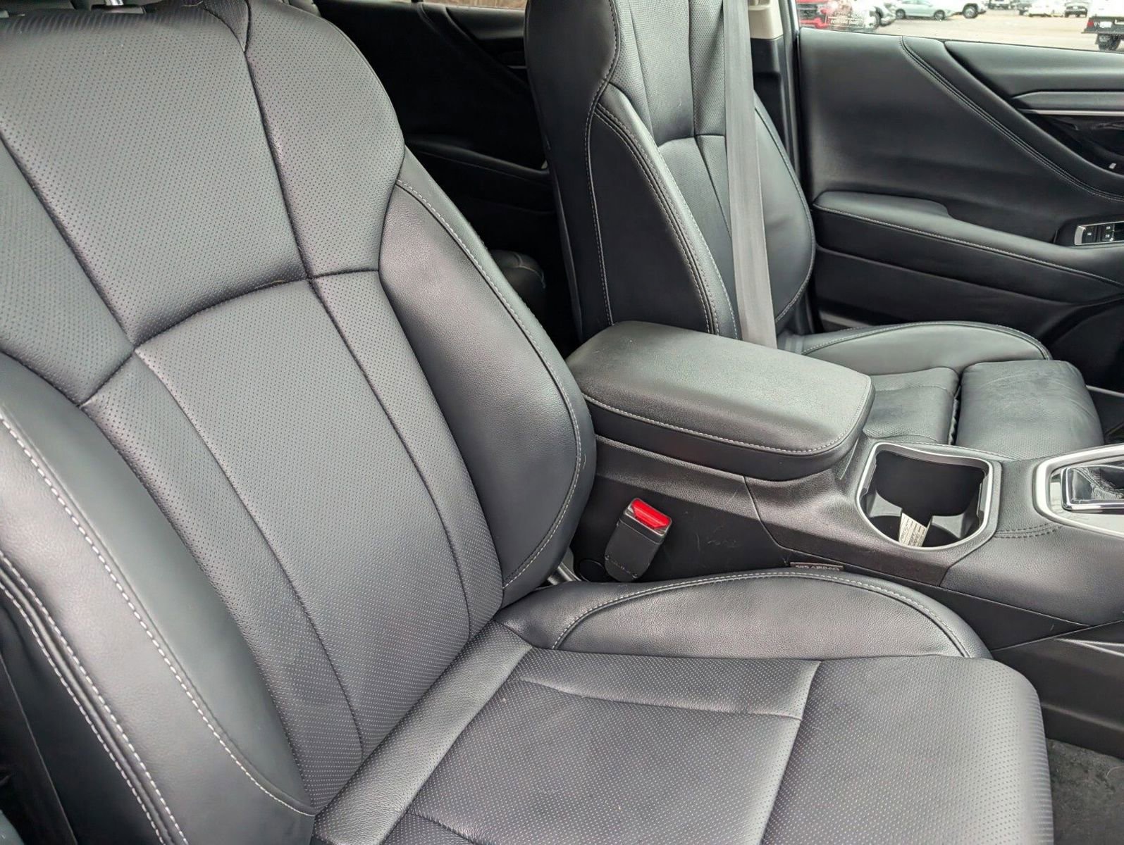 Used 2023 Subaru Outback Limited image 24