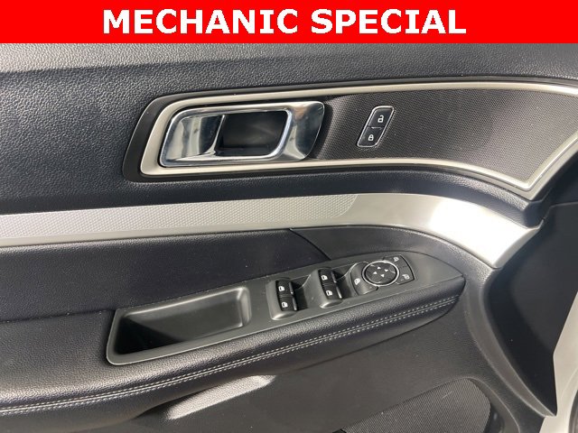 Used 2016 Ford Explorer XLT w/ Equipment Group 202A image 16