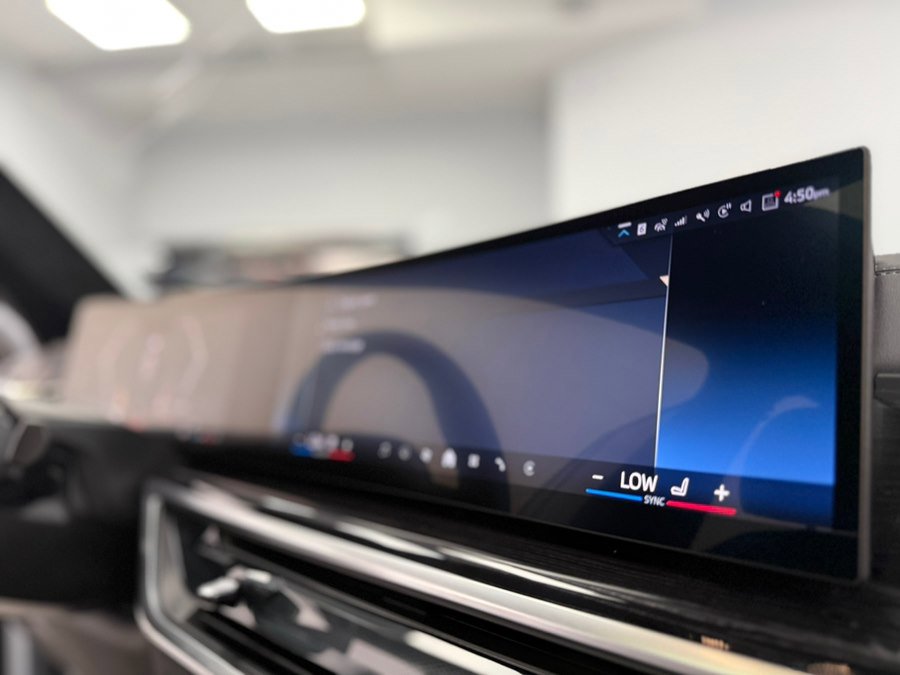 Used 2026 BMW X7 xDrive40i w/ Executive Package image 58