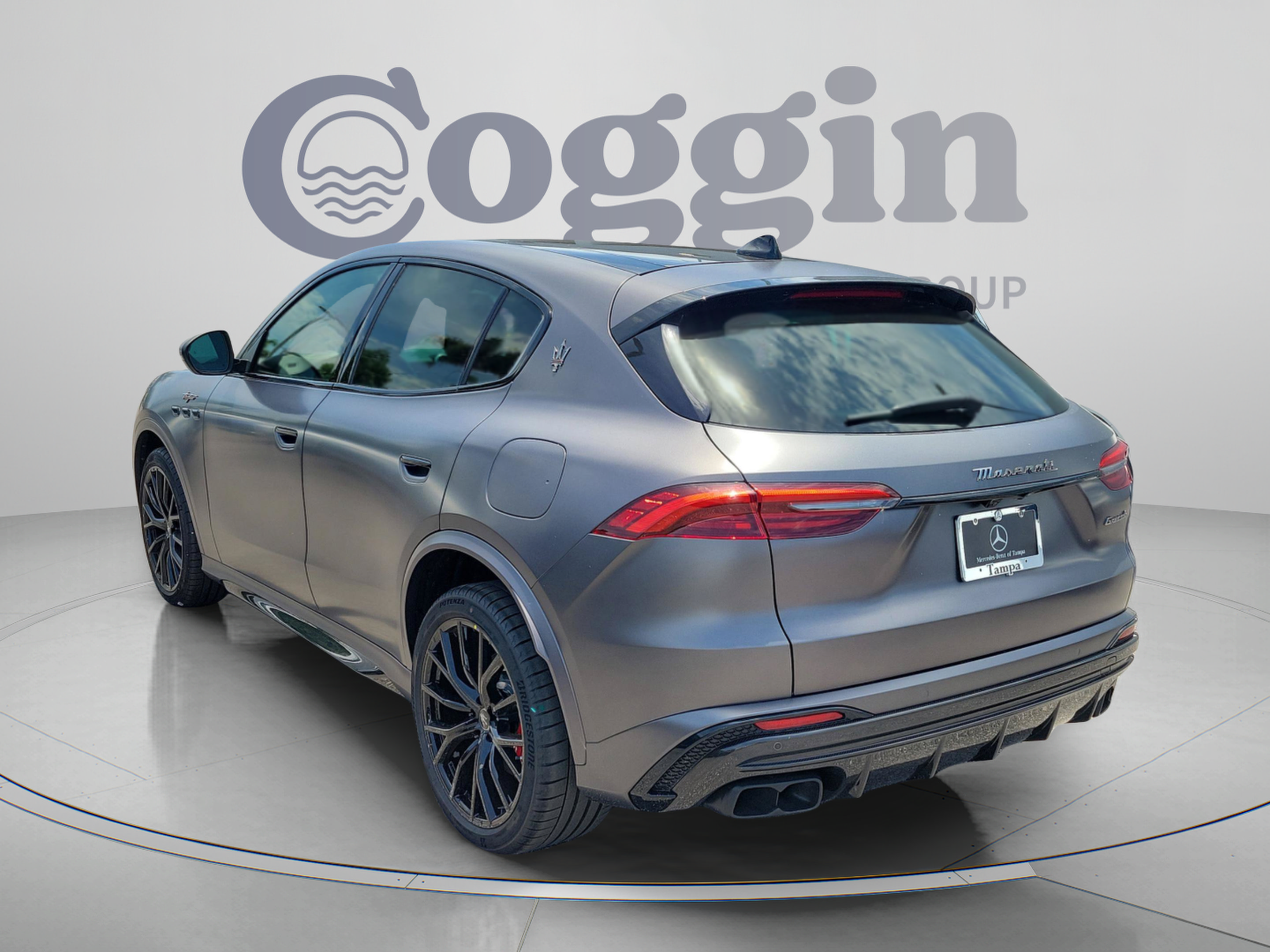 Used 2025 Maserati Grecale Trofeo AWD/4WD image 2