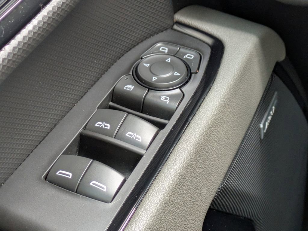 Used 2025 Chevrolet Silverado 1500 ZR2 image 27