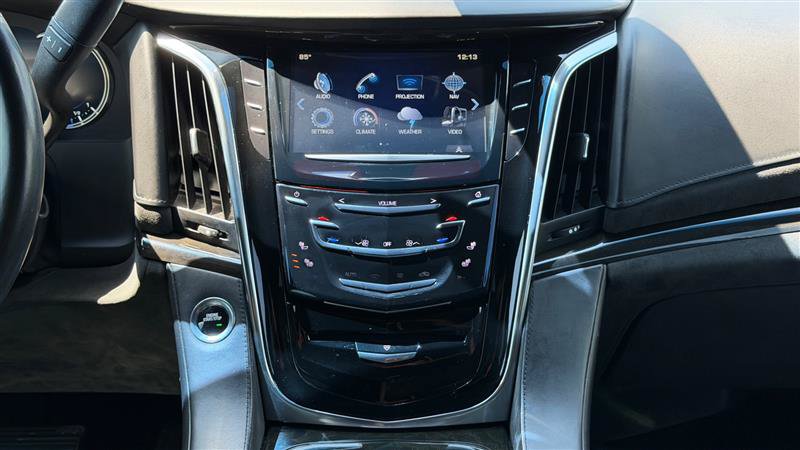 Used 2017 Cadillac Escalade Platinum AWD/4WD image 30