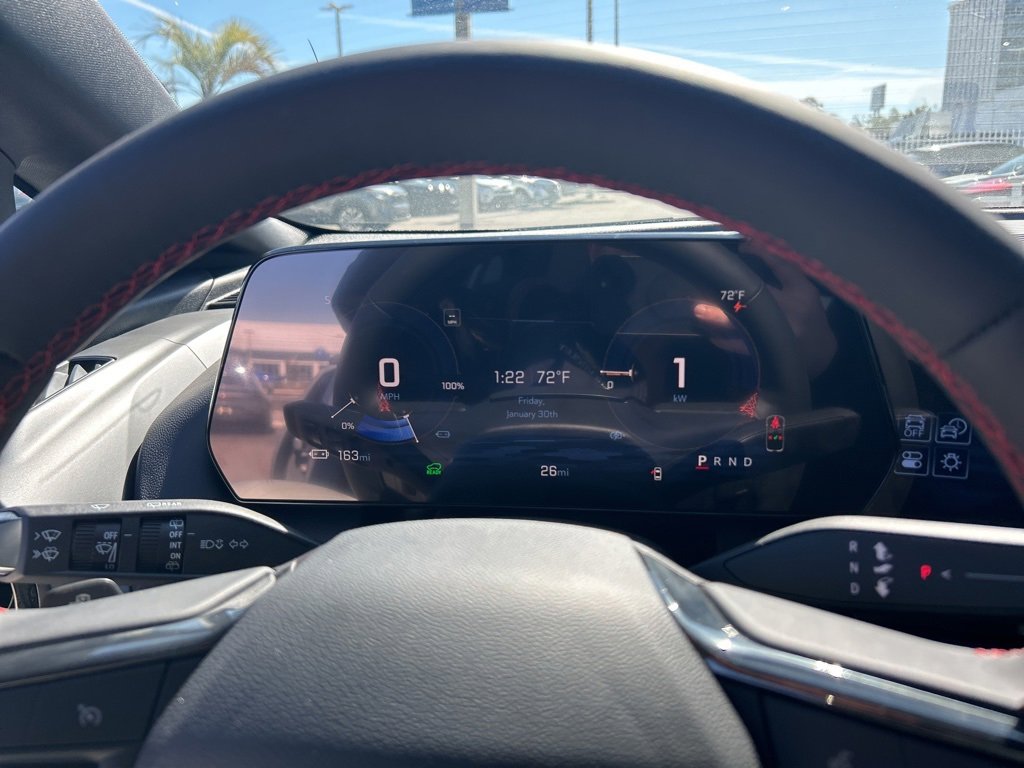 Used 2025 Chevrolet Equinox EV RS image 23