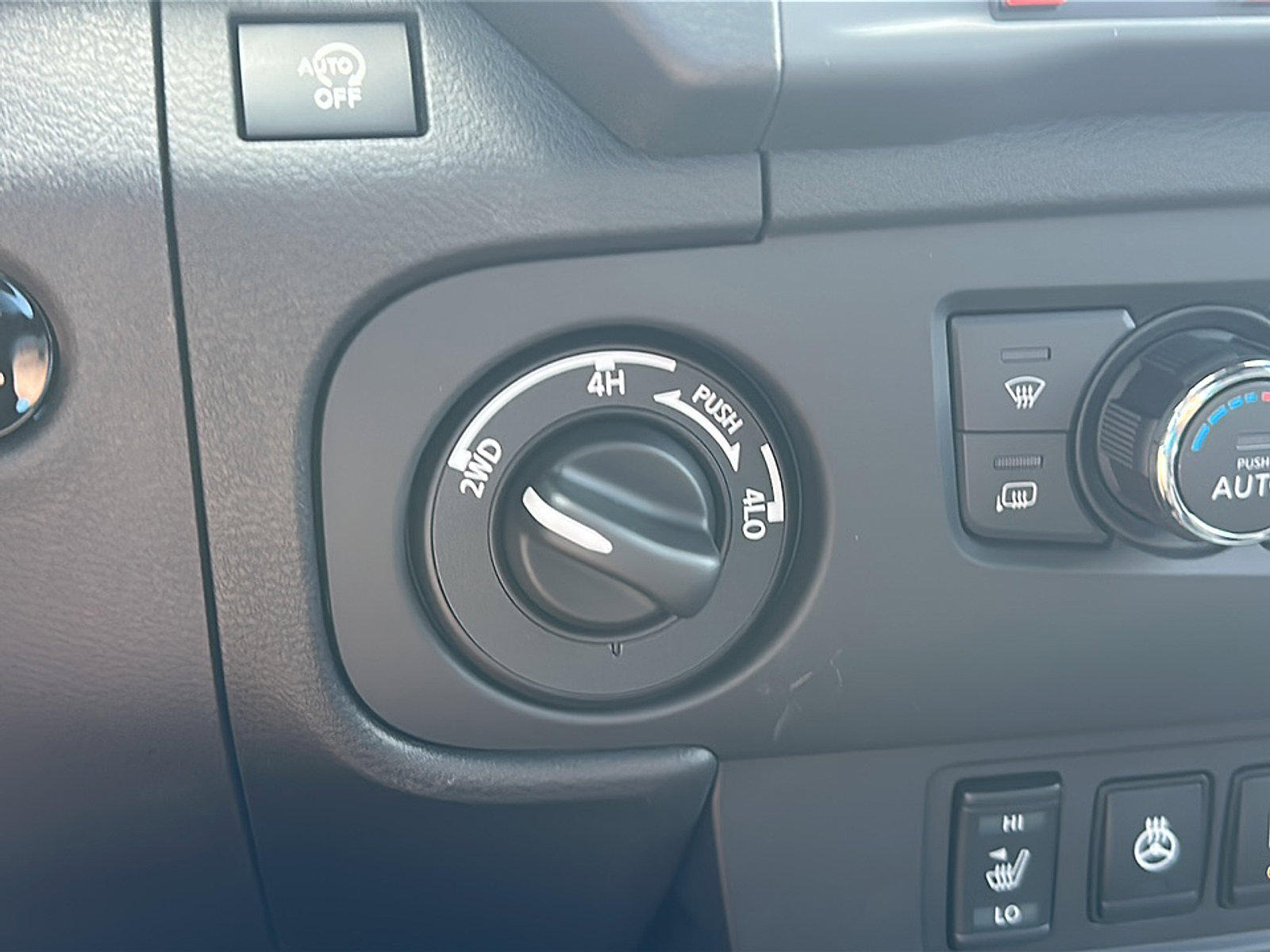 New 2026 Nissan Frontier PRO-4X w/ Pro-4x Convenience Package image 23