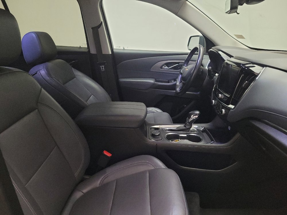 Used 2021 Chevrolet Traverse LT w/ LT Premium Package image 21