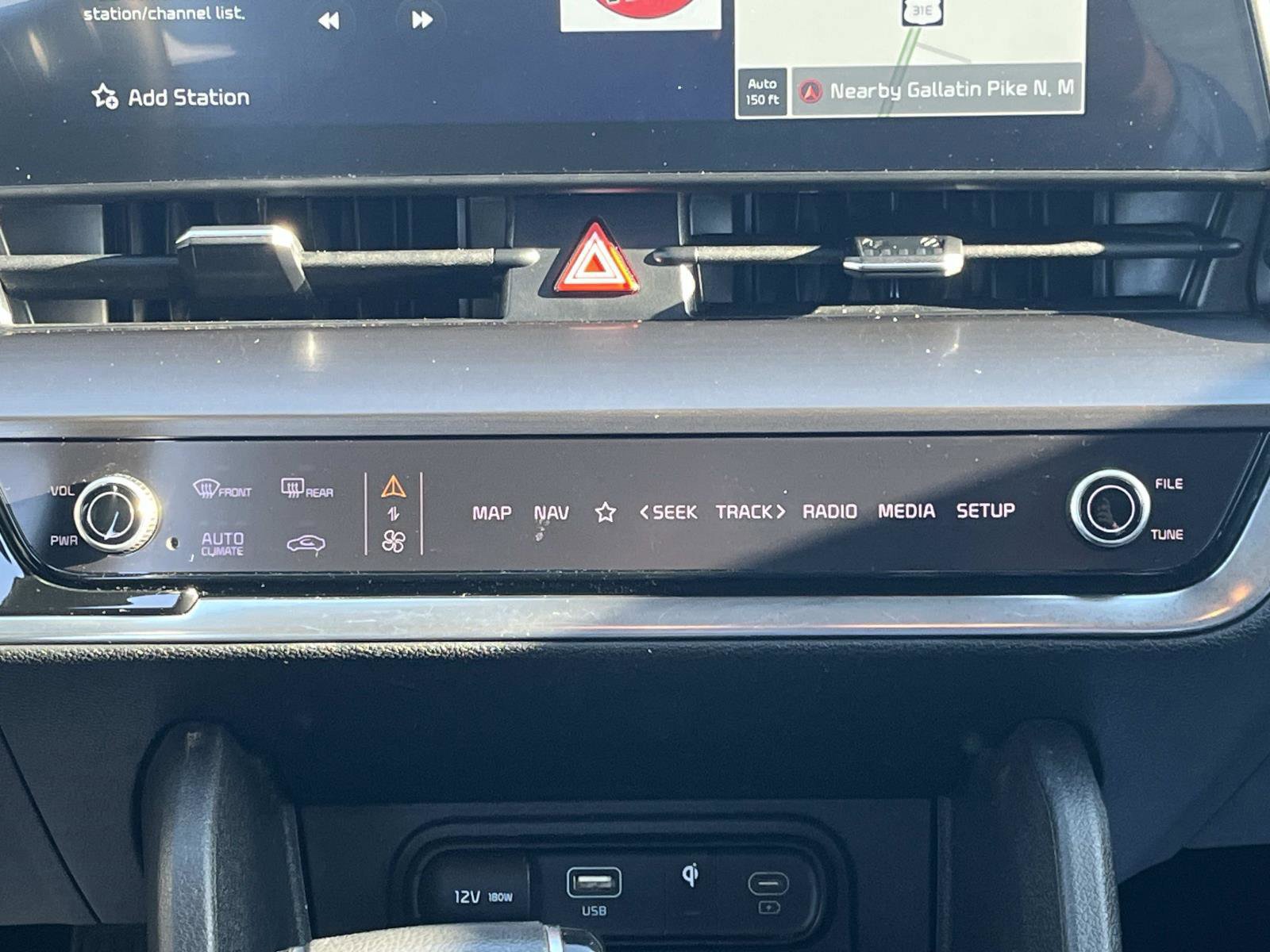 Used 2023 Kia Sportage EX image 15