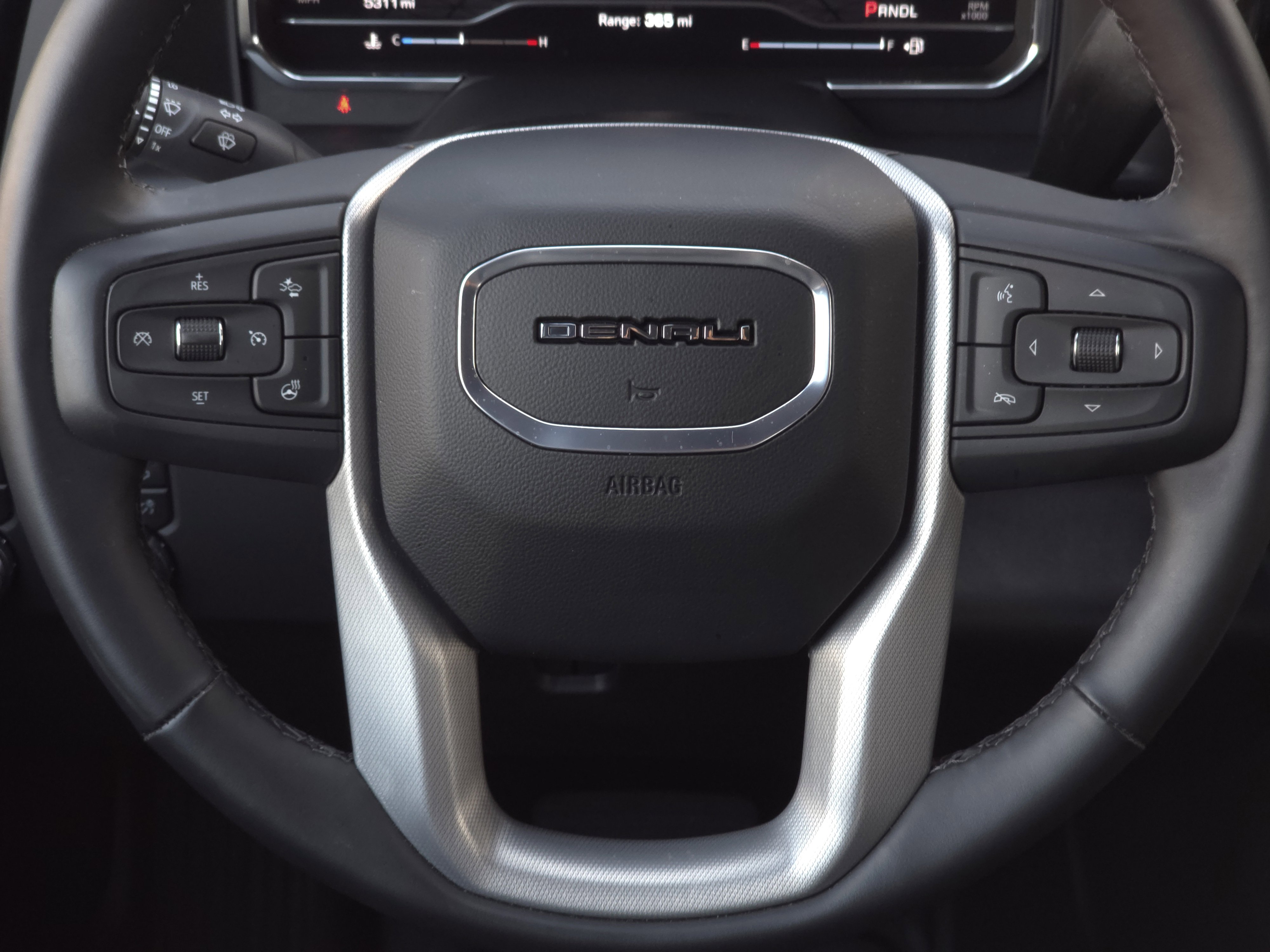 Used 2025 GMC Sierra 2500 Denali w/ Denali Reserve Package image 25