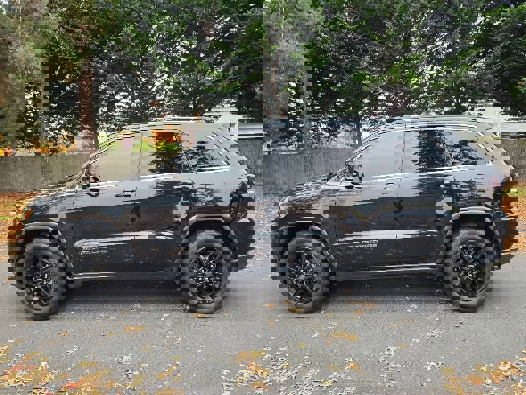 Used 2020 Jeep Grand Cherokee Limited w/ Luxury Group II image 3