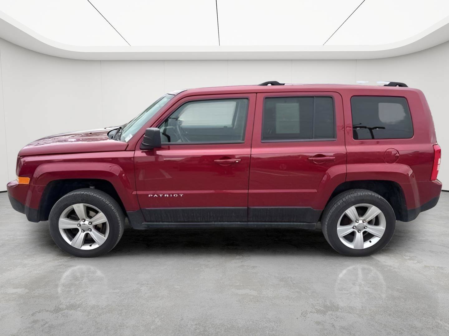 Used 2014 Jeep Patriot Limited AWD/4WD image 18