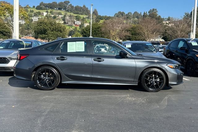 Certified 2025 Honda Civic Sport image 2