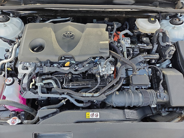 Used 2025 Toyota Camry XLE FWD image 10