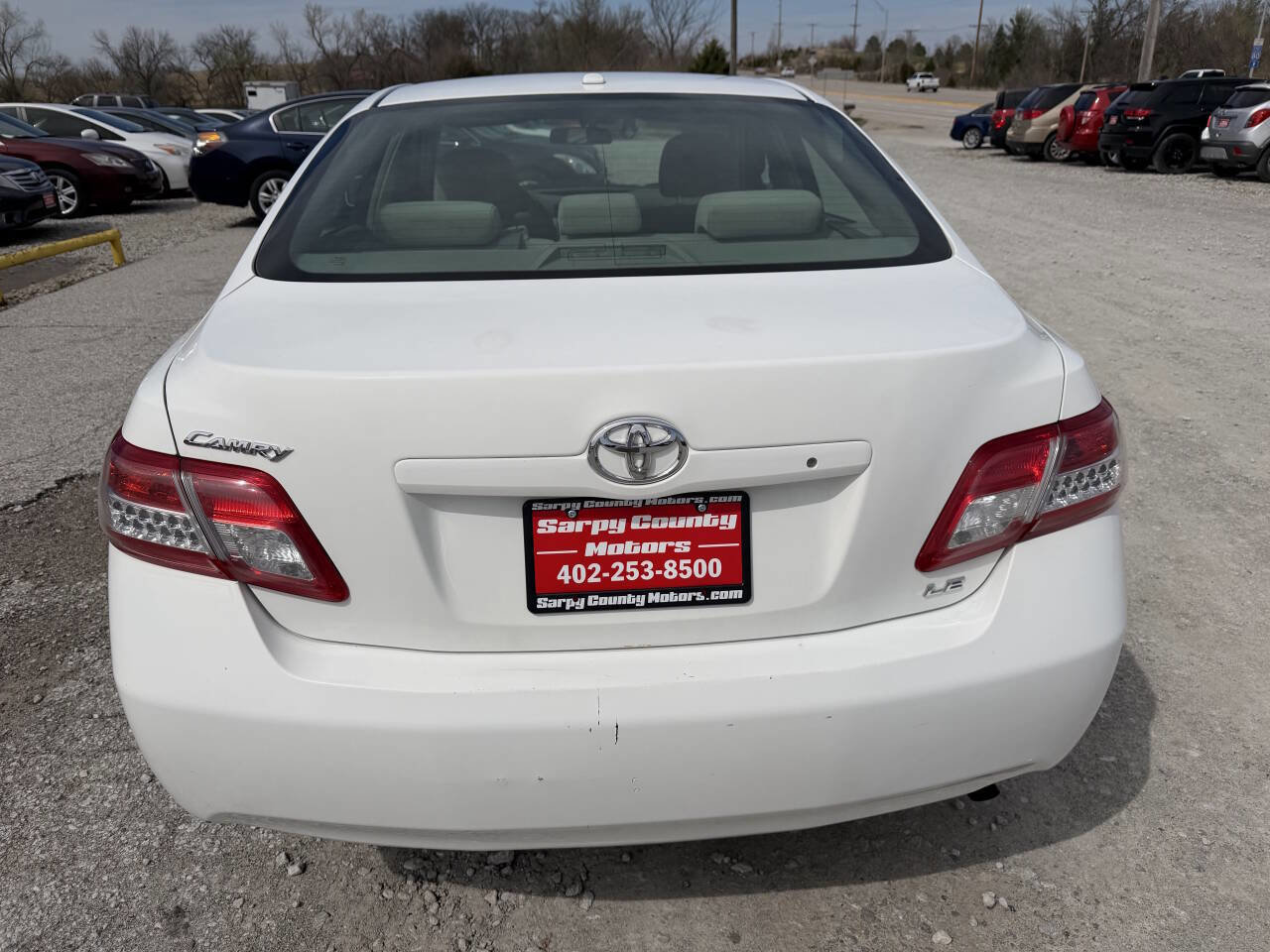 Used 2010 Toyota Camry LE image 4