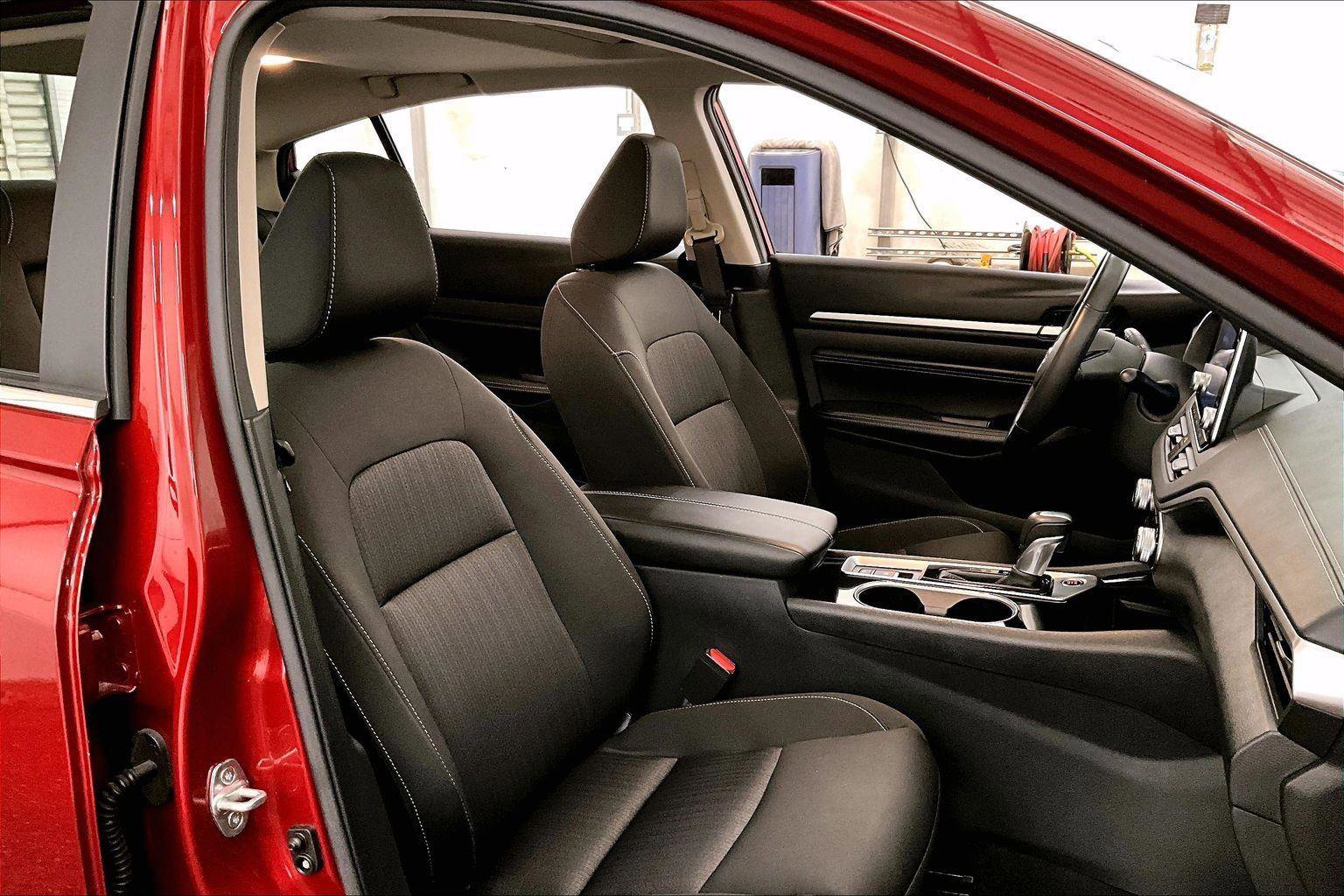 Used 2021 Nissan Altima 2.5 SV w/ SV Premium Package image 7