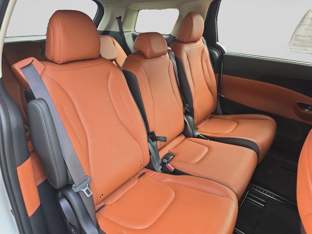 Used 2024 Kia Carnival SX FWD image 13
