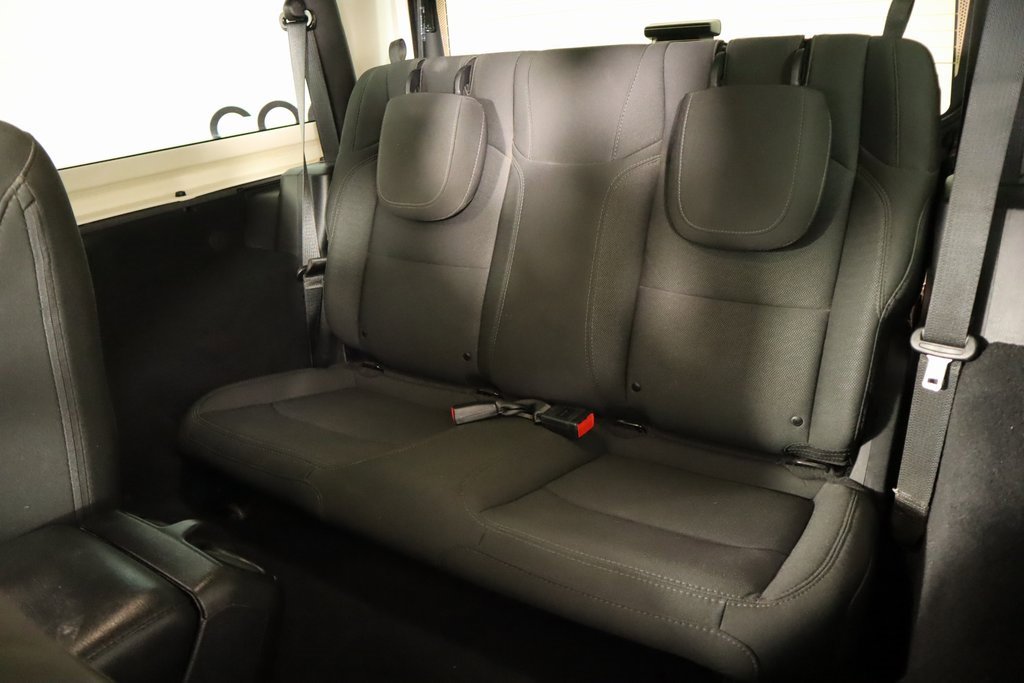 Used 2020 Jeep Wrangler Sport image 12