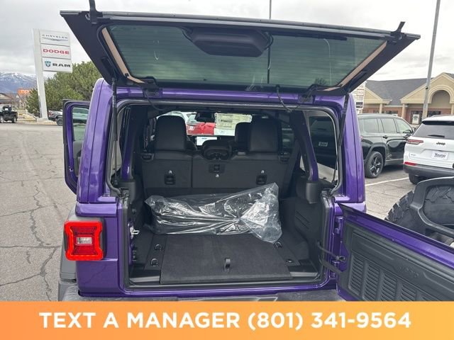 Used 2026 Jeep Wrangler Unlimited Rubicon AWD/4WD image 18