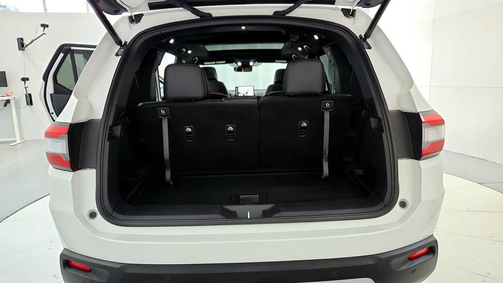 Used 2025 Honda Pilot TrailSport image 20