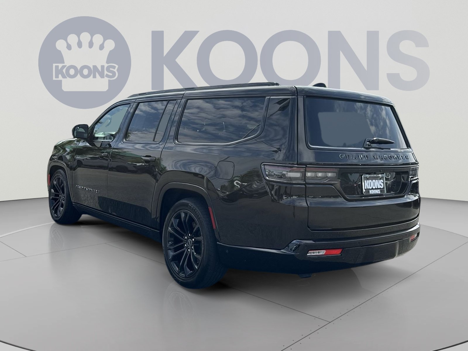 Used 2024 Jeep Grand Wagoneer L Series II w/ Quick Order Packagew 28T AWD/4WD image 8