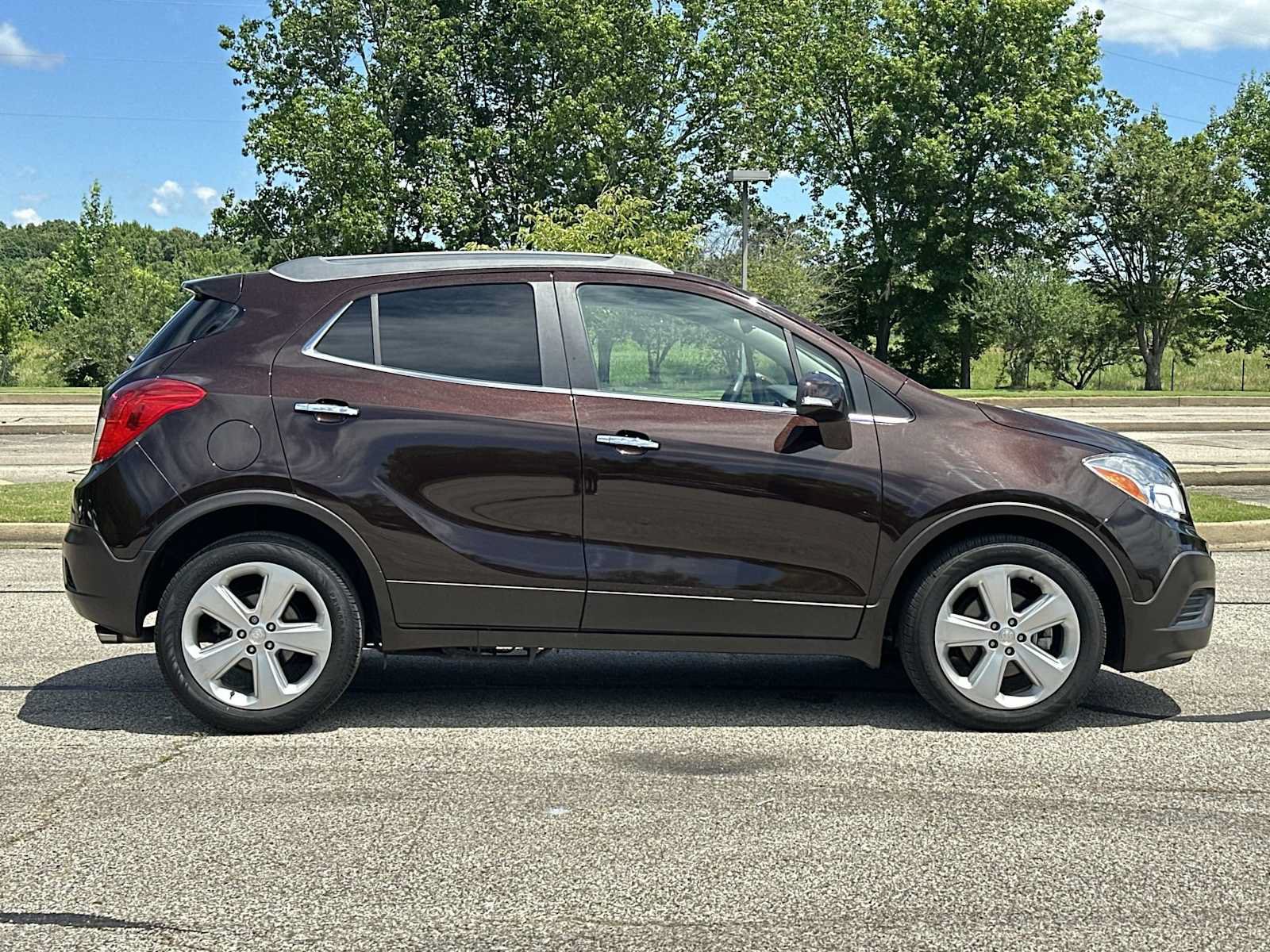 Used 2016 Buick Encore FWD image 15