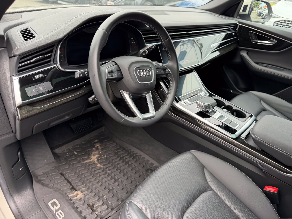 Used 2023 Audi Q8 Premium Plus w/ Premium Plus Package AWD/4WD image 16