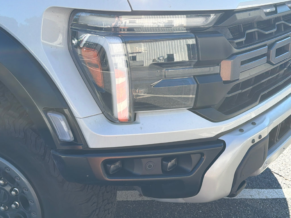 Used 2025 Ford F150 Raptor AWD/4WD image 11