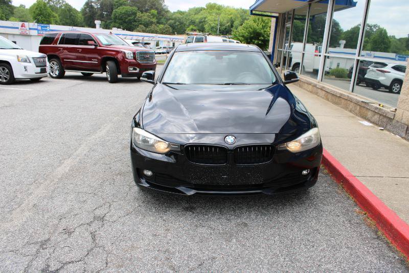Used 2014 BMW 320i xDrive Sedan AWD/4WD image 2