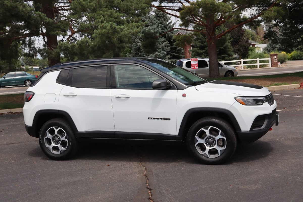 Used 2022 Jeep Compass Trailhawk w/ Trailhawk Elite Group AWD/4WD image 2