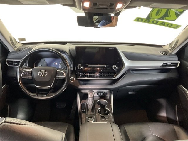 Used 2020 Toyota Highlander Platinum image 22