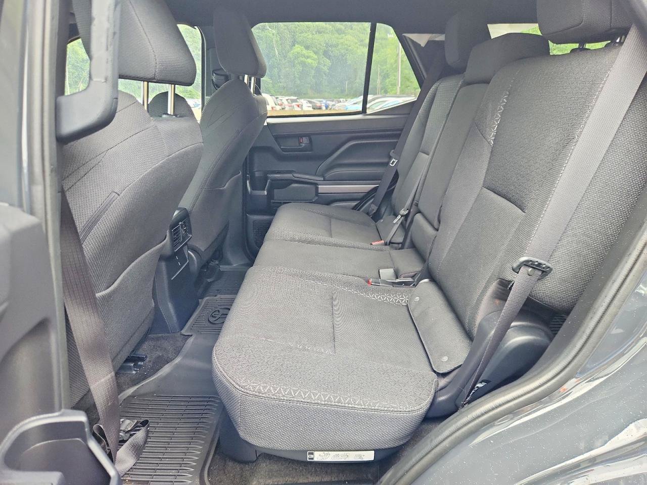 Used 2026 Toyota 4Runner SR5 AWD/4WD image 9