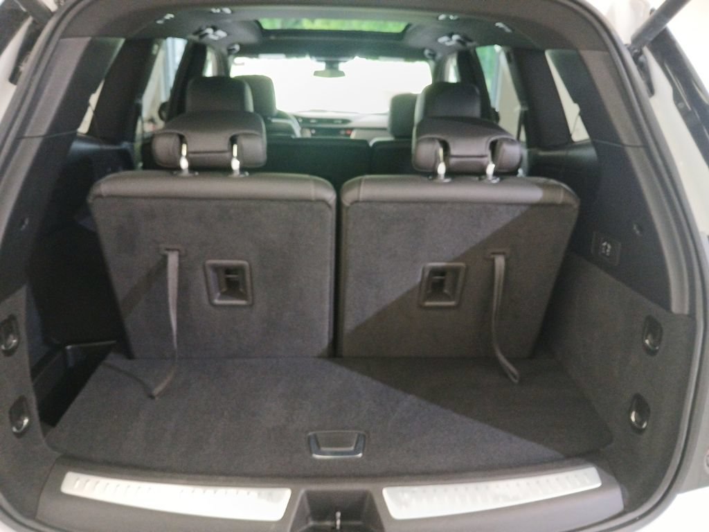 Used 2024 Cadillac XT6 Luxury AWD/4WD image 9