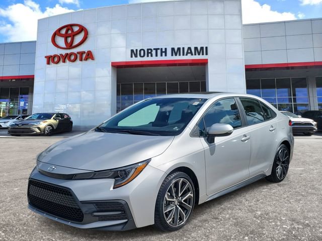 Used 2022 Toyota Corolla SE image 2