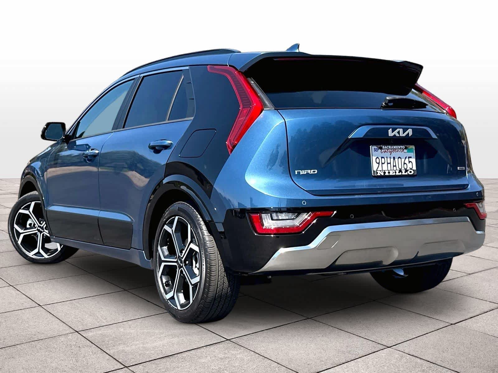Used 2024 Kia Niro SX Touring FWD image 15