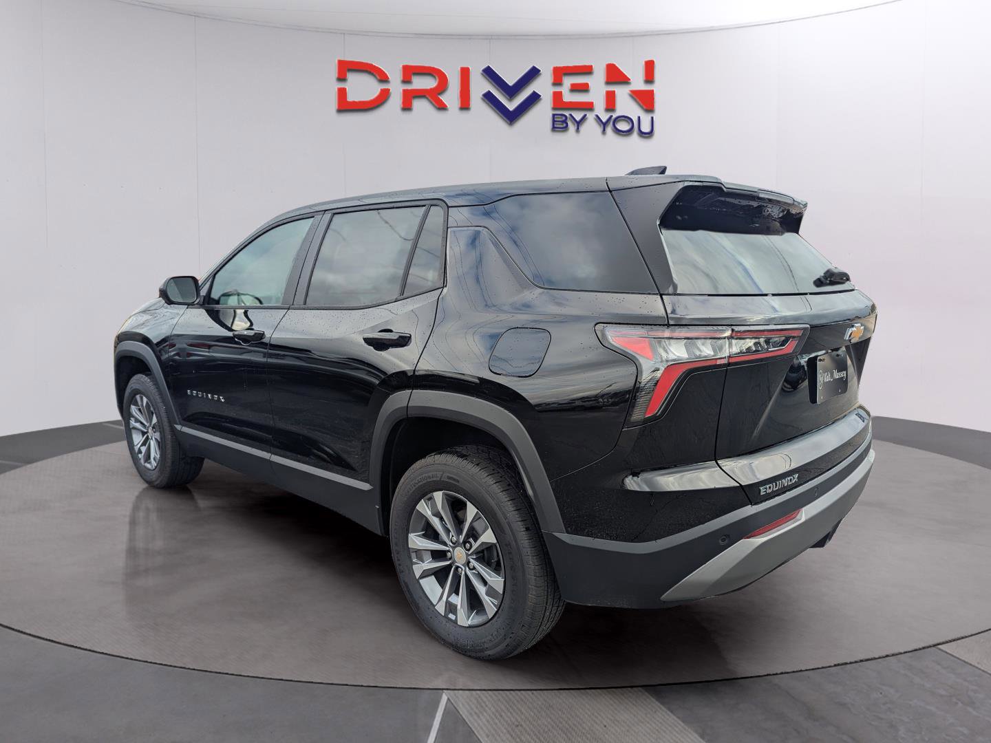 New 2026 Chevrolet Equinox LT w/ Safety and Technology Package image 3