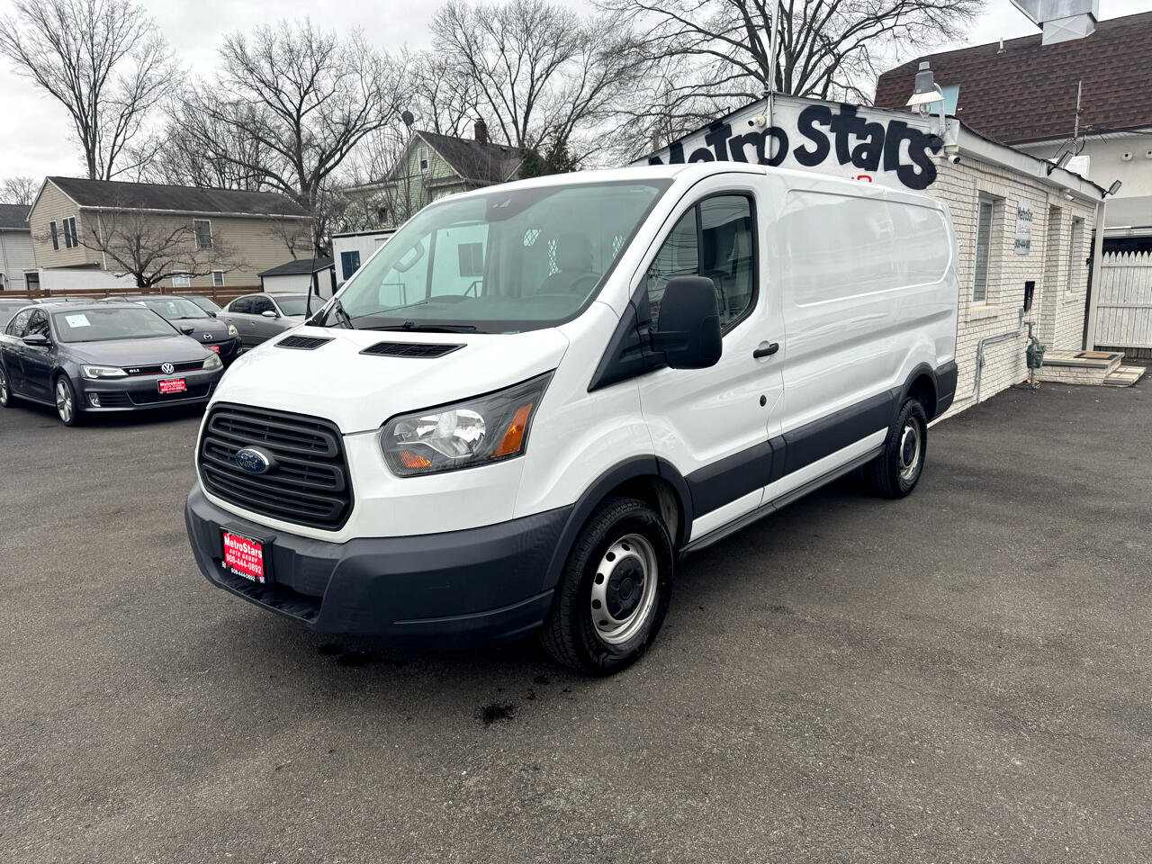 Used 2018 Ford Transit 250 130 Low Roof image 3