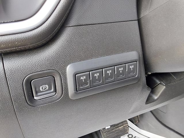 Used 2021 Chevrolet Silverado 3500 LTZ w/ LTZ Plus Package AWD/4WD image 30