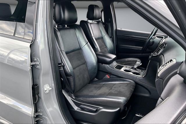 Used 2020 Jeep Grand Cherokee Altitude AWD/4WD image 28