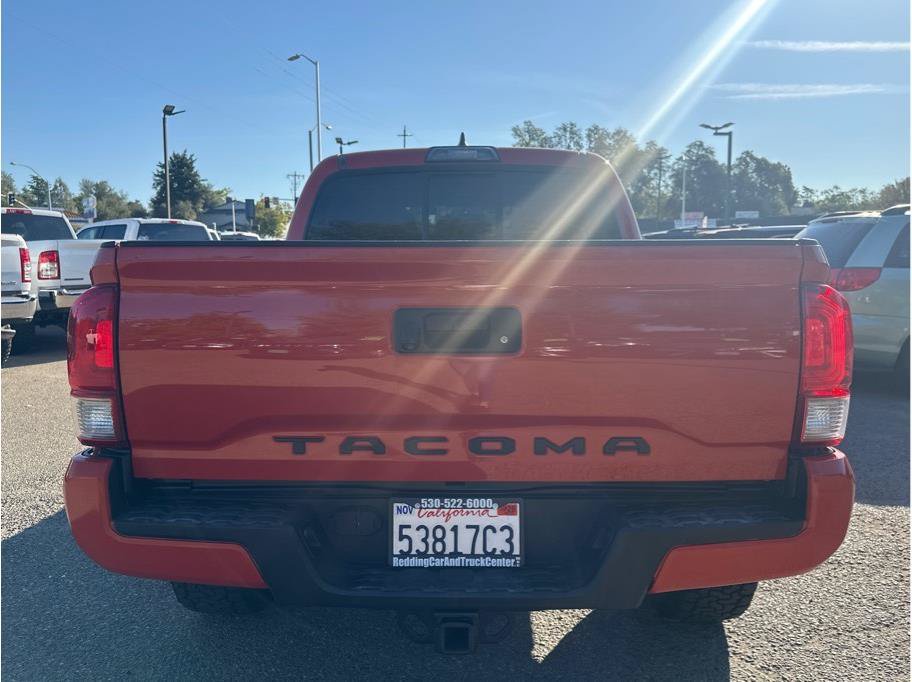Used 2016 Toyota Tacoma TRD Sport w/ Towing Package RWD image 6