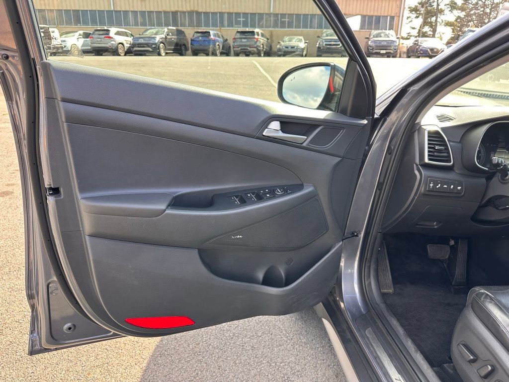 Used 2021 Hyundai Tucson Ultimate w/ Cargo Package image 16